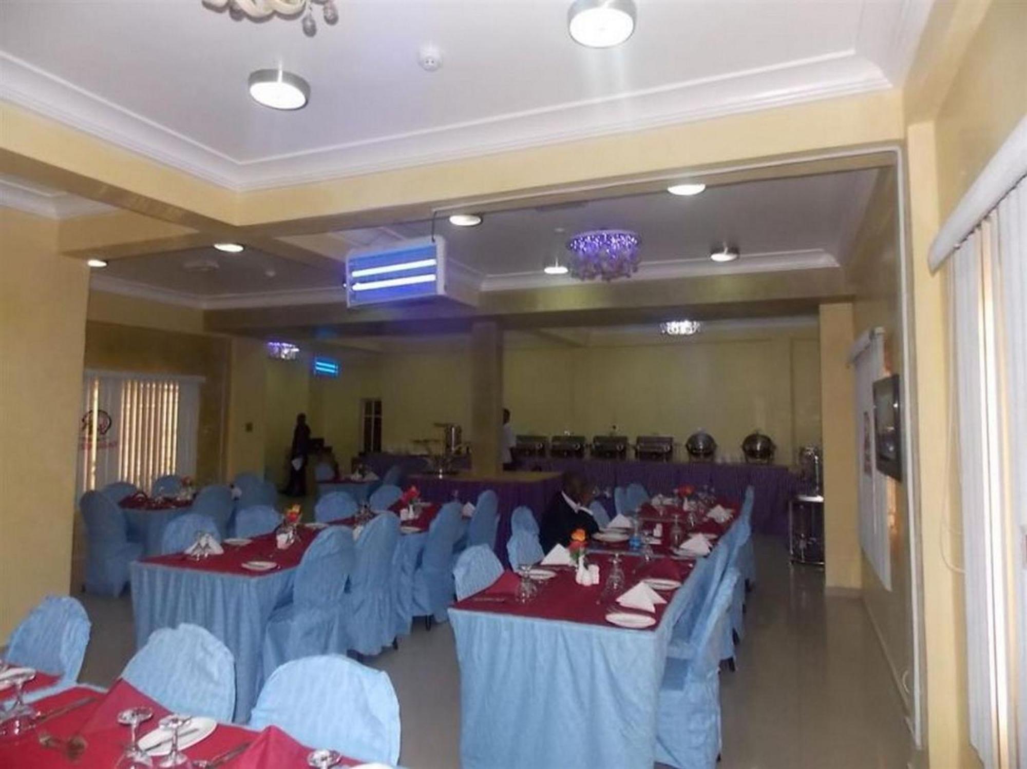 Room In Lodge - Ayalla Hotels And Suites Abuja Exterior foto